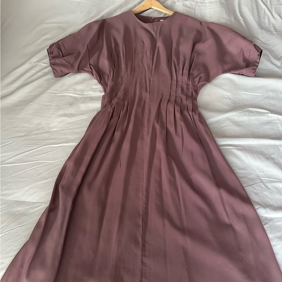 COS Dresses & Skirts - COS Silky Mauve MIDI Dress, size 12